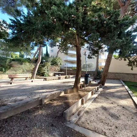 Apartman 1 Chambre, Parking Et Piscine *